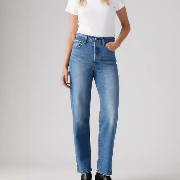 Classic Levi’s Blue Denim Jeans

RIBCAGE STRAIGHT ANKLE WOMEN'S JEANS - Picture 1 of 8